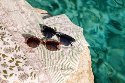 Peepers by Peeperspecs Unisex Houston Sun Soft Square Sunglasses