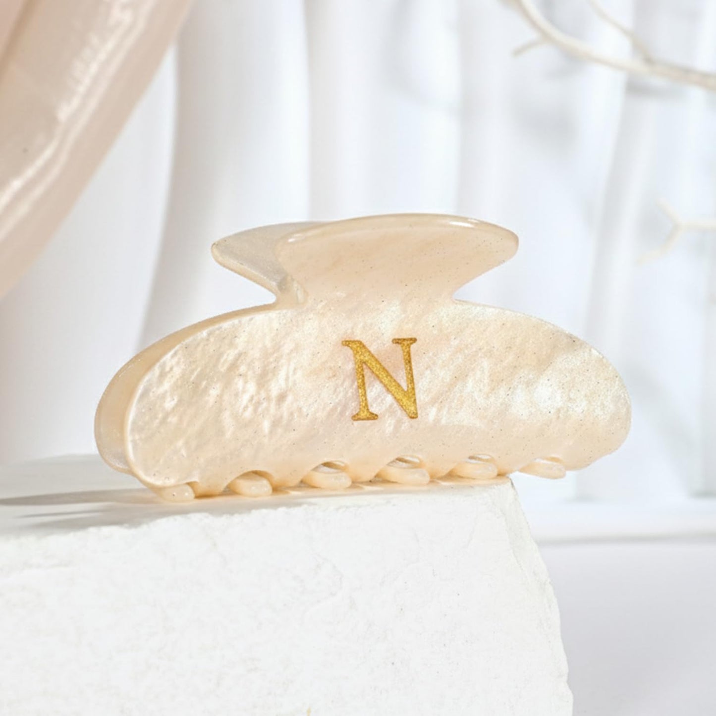 Hair Clips For Women Alphabet Hair Claw Initial Hair Clip Fashion Glitter Chic Monogram Claw Clip Hair Accessory