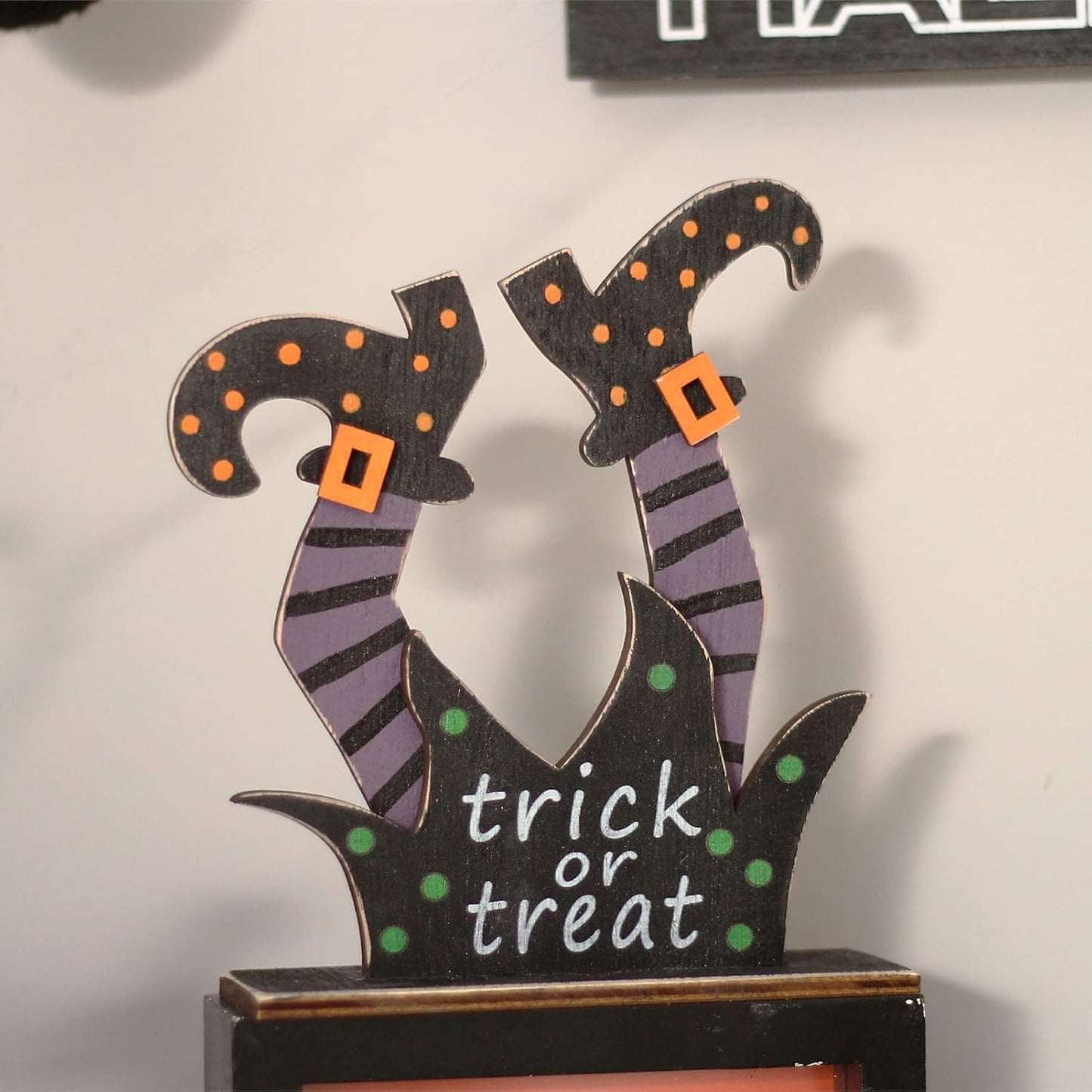 5pcs Halloween Wooden Decorations Halloween Tabletop Centerpiece Craft Decor Including Witch Ghost Shoes Decor for Home