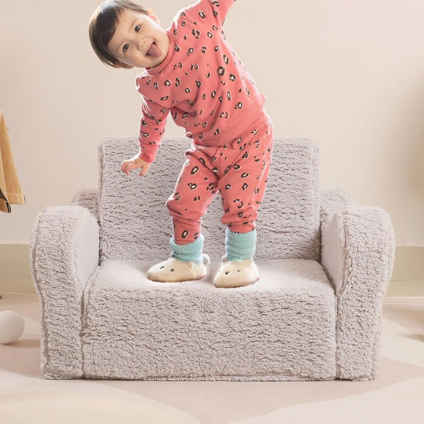 2 in 1 Flip Out Foam Couch with Soft Sherpa Cover Cozy Play Lounge Chair Grey