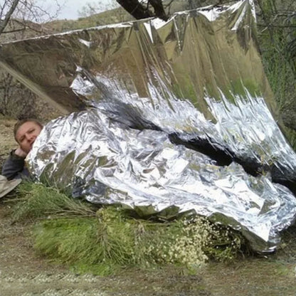 Keeps You Warm 130x210cm Foil Mylar Thermal Blanket Silver Foil Blanket Retain Body Heat Emergency Supplies