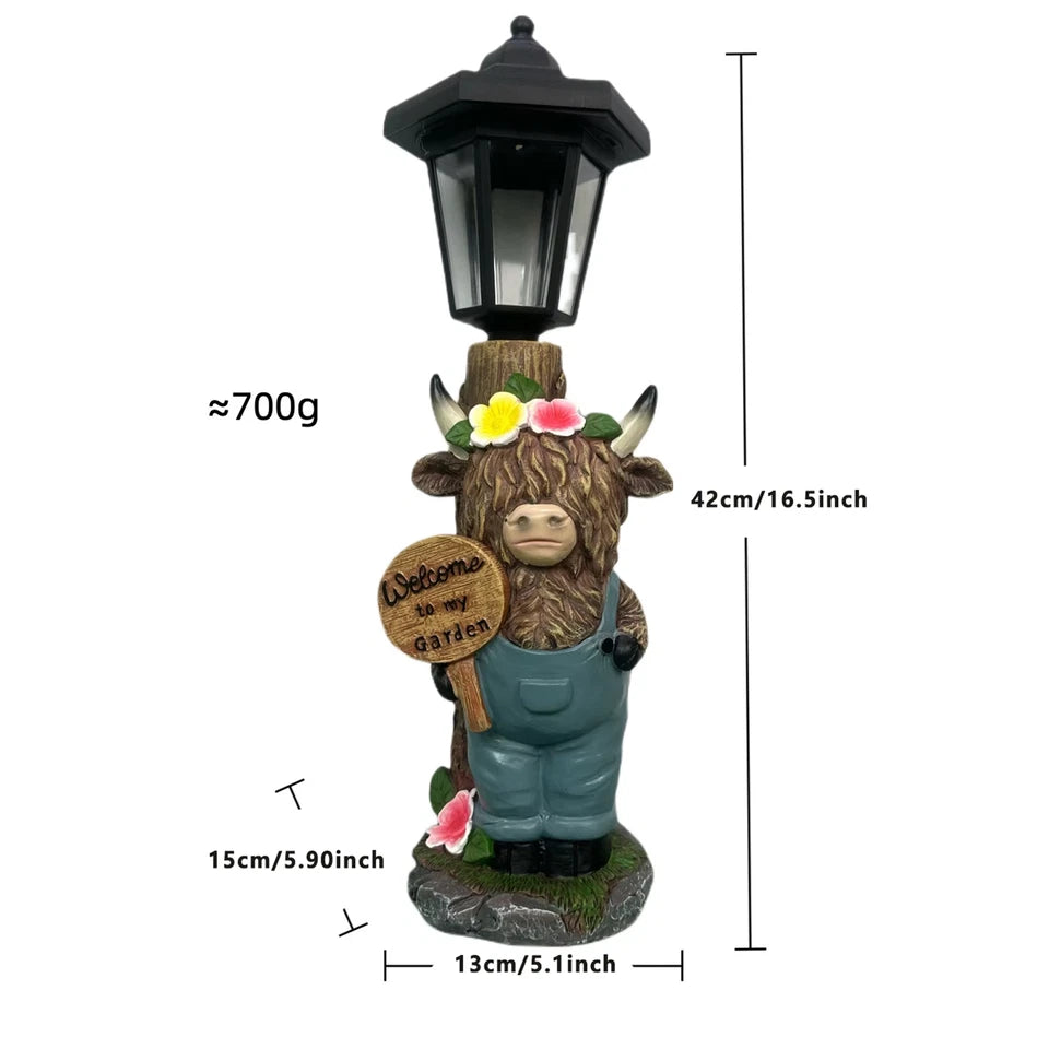 Solar Powered Highland Cattle Garden Statue Resin Sculpture Outdoor Lamp Cow Figurine for Patio